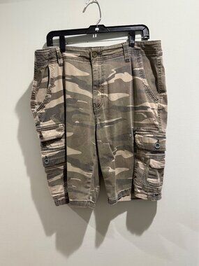 Iron Co. Men's Mud Camo Cargo Shorts - Size 36 (Style 1435620S)